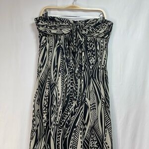 🐭 Intrigue mesh black and cream maxi dress strapless or halter style.